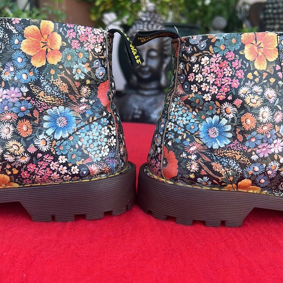 🏴 RARE 70’s / 80’s MIE Dr. Martens 6 Eye Colorful Floral Boots UK 4 - Picture 9 of 17